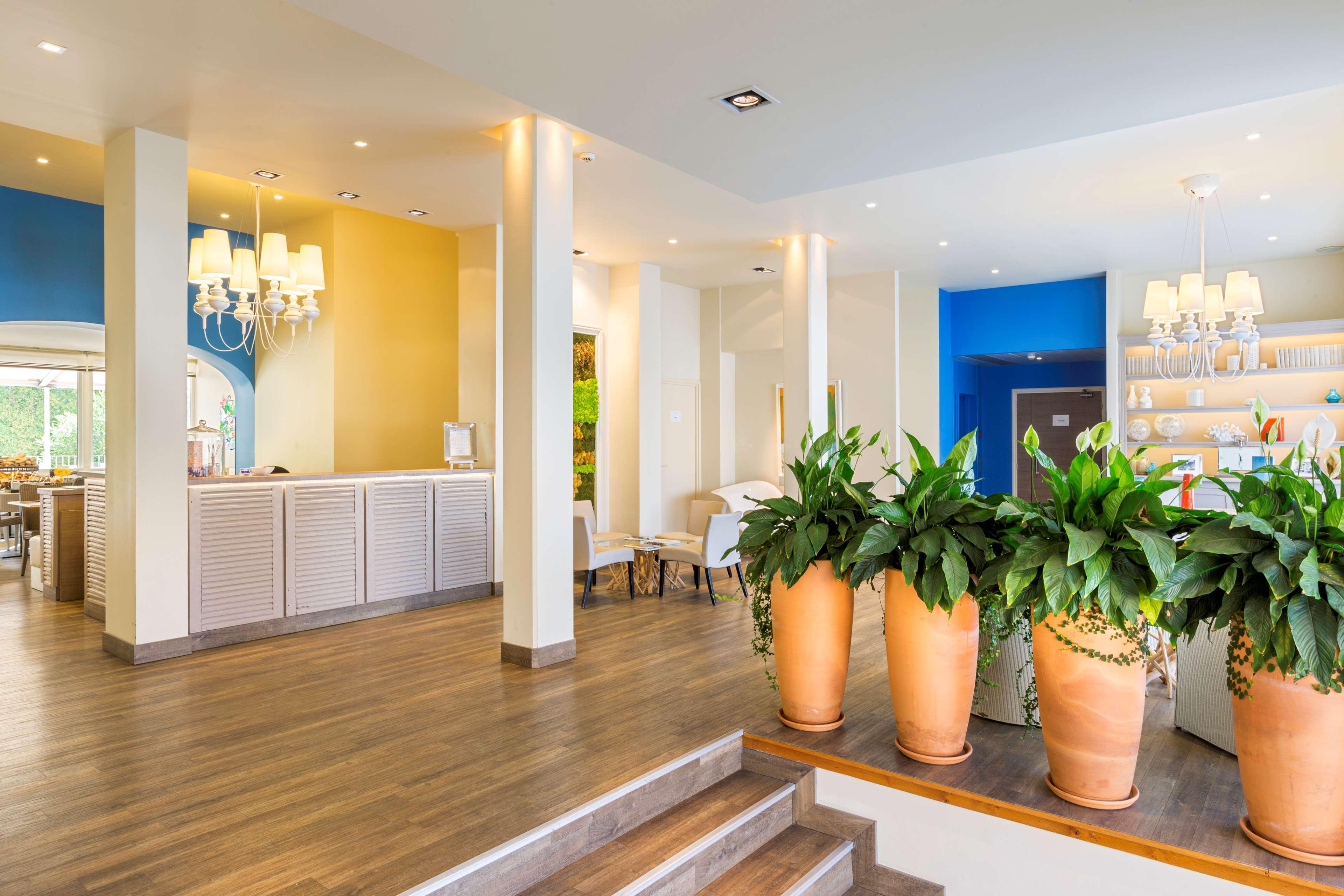 Best Western Hotel Matisse 생트막시메 외부 사진